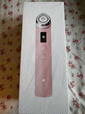 Medicube Pink Facial Skincare Device - Portable Microcurrent & LED Therapy